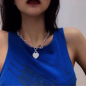 Chic Silver Heart Necklace